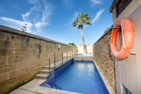 Ta' Rozi 5 Bedroom Farmhouse with Private Pool